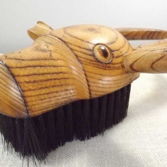 Vintage Bull Shaped Brush for Boots/Clothing - Picture 2 of 7